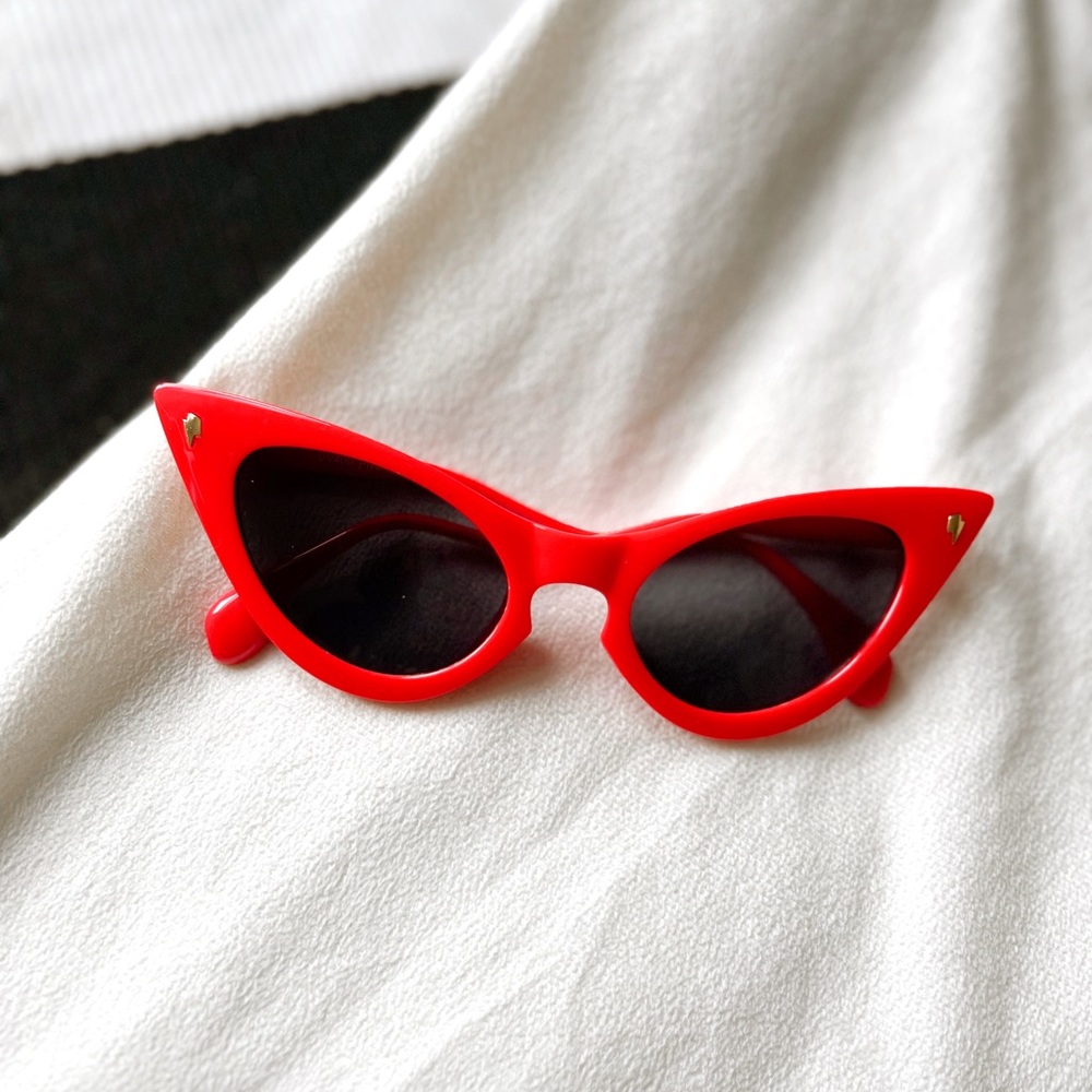 Vintage Style Cat Eye Sunglasses